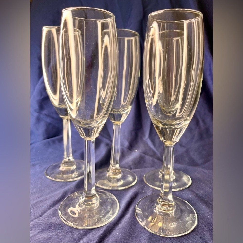 Vintage Estate Set of 5 Clear Champagne Flutes Glasses 8" Tall Stemware Drink
